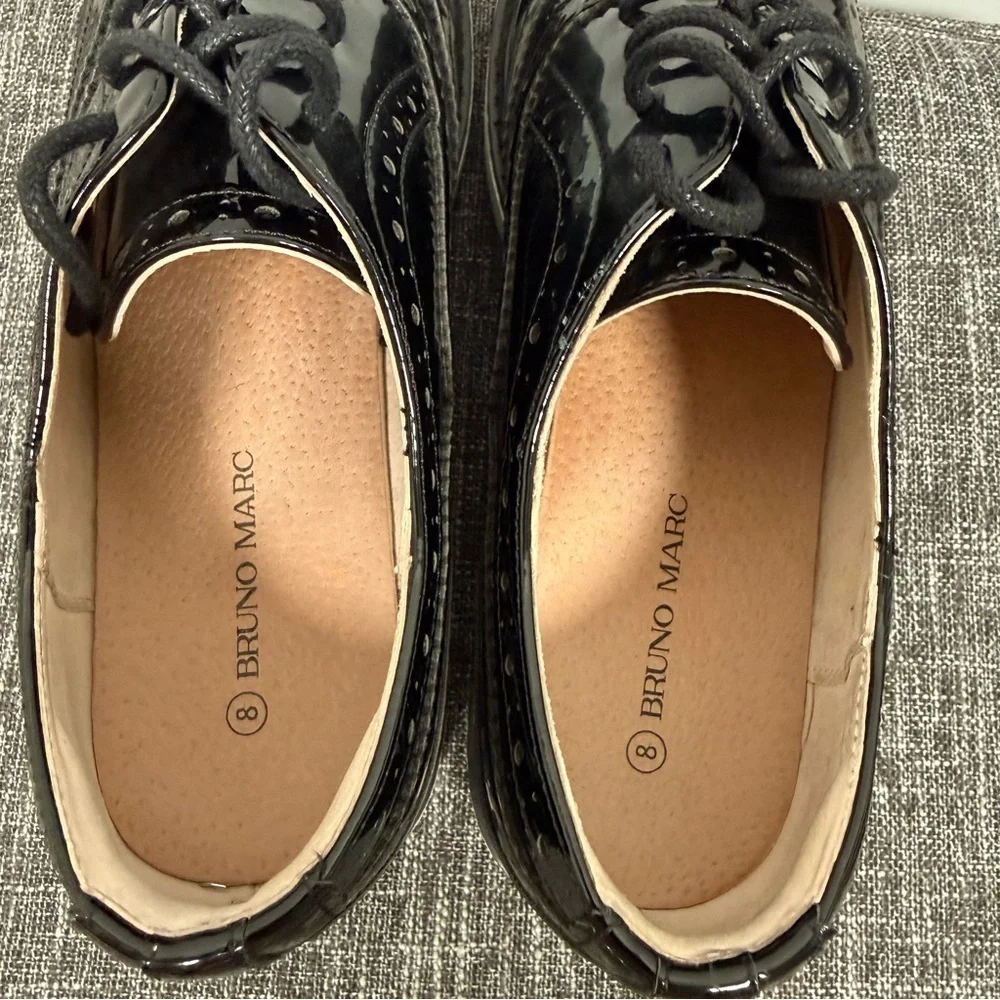 Bruno Marc Women's Elegant Wingtip Platform Oxfords, Size 8, Great Condition!